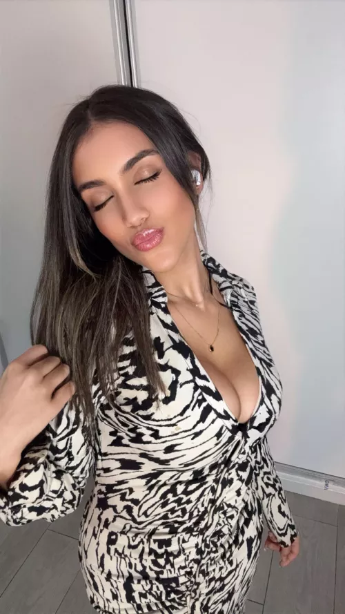 If all I did was taking cute selfies of myself with utmost decency, are you gonna get bored...