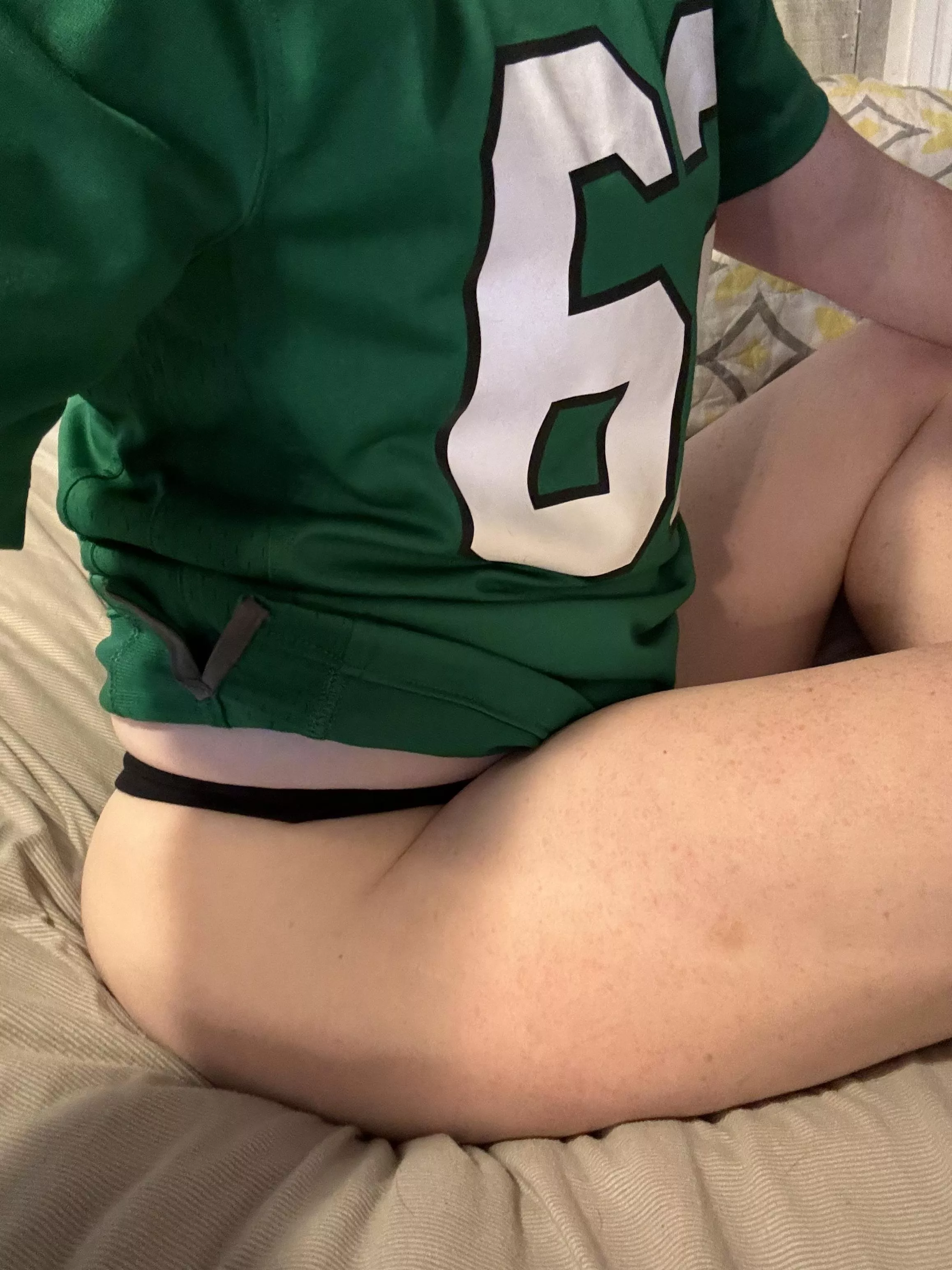 Kelly green ftw. Husband is still looking for his teammate(s)