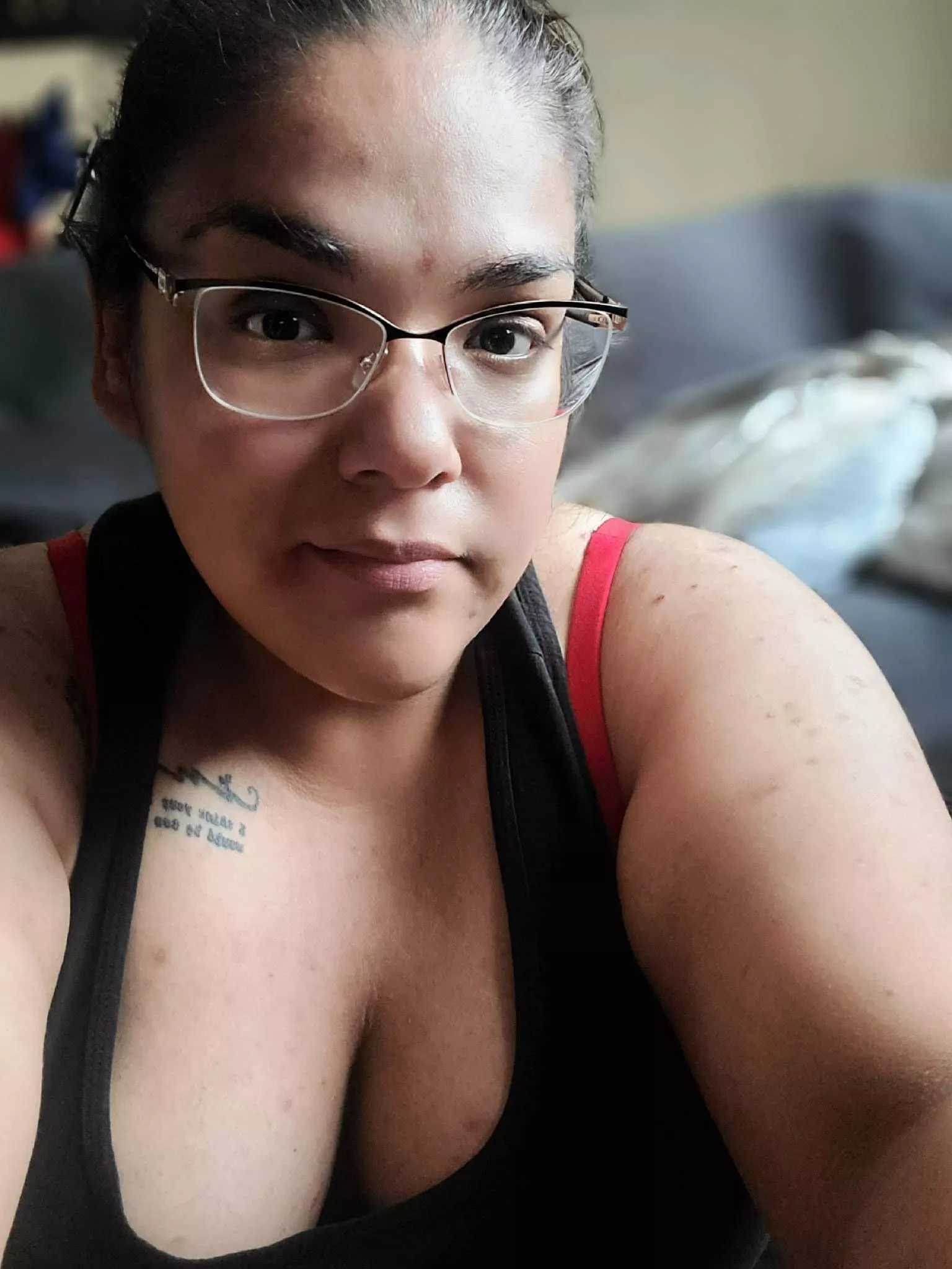 Latina milf looking for a pounding dm me