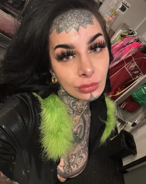 Let me take your breathe away with how lovely I look