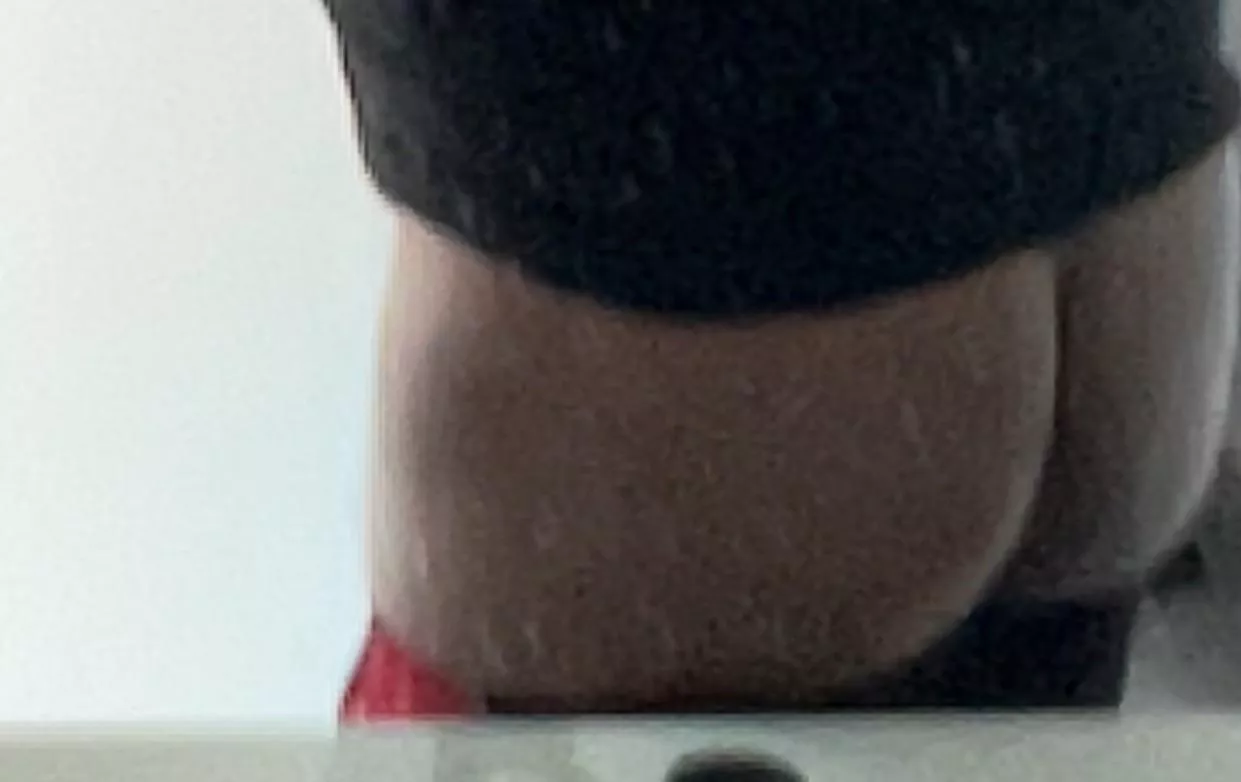 Let’s smoke a blunt and chill 