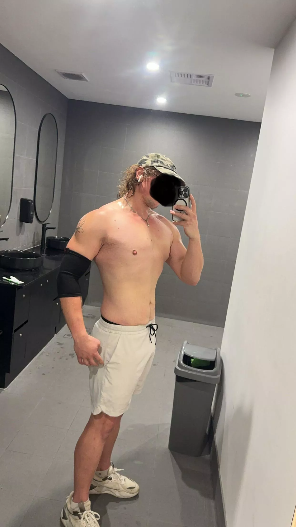 Looking for a girl to throw around (m23)