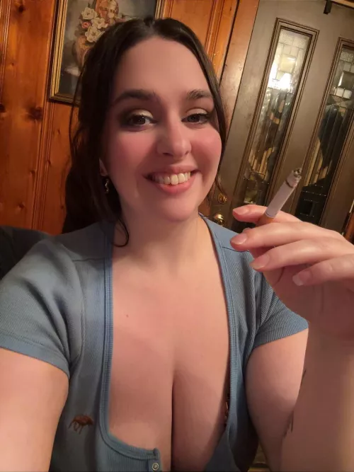 Momma needed a smoke with her coffee😉❤️