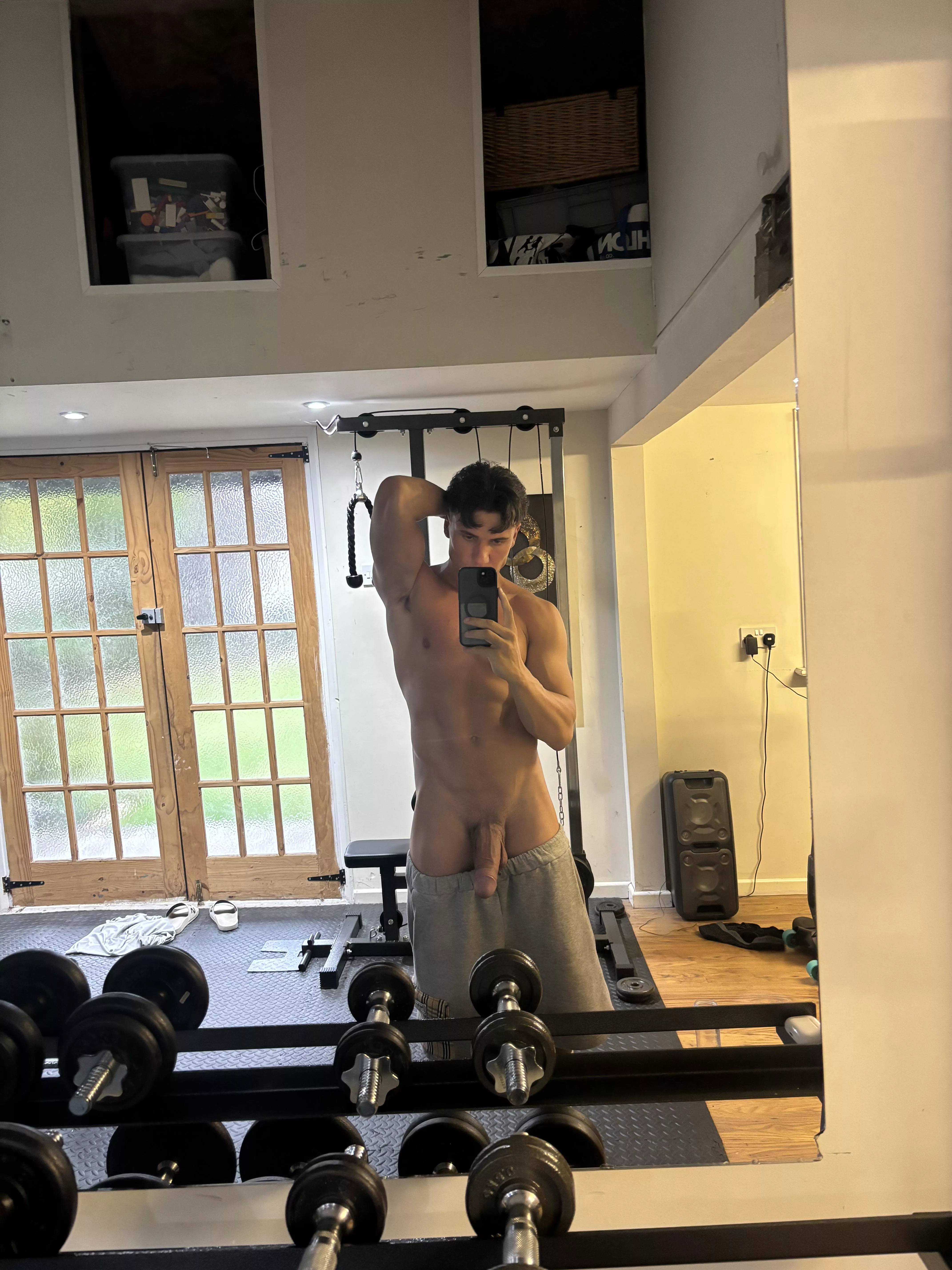 My cock needs a good sucking 