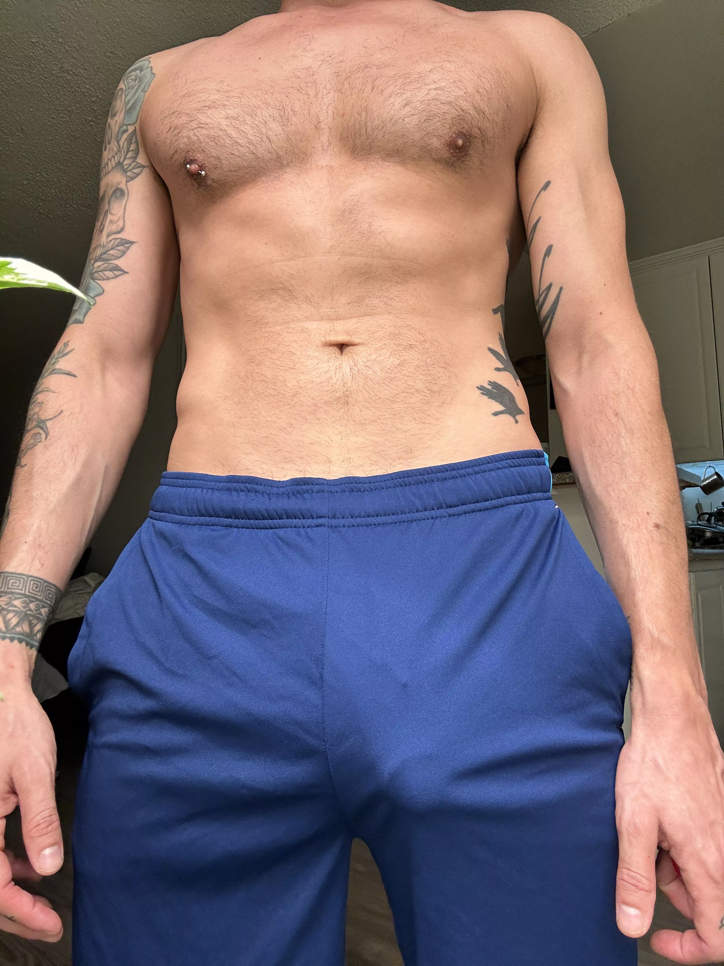 My eyes are up here 👀