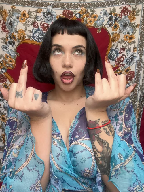 ohhhh poor boy, do you want some of my attention? I can kiss you on the forehead, or better I can spit in your face and tell you how stupid you are. Either option, you have to spoil me first. [FINDOM]