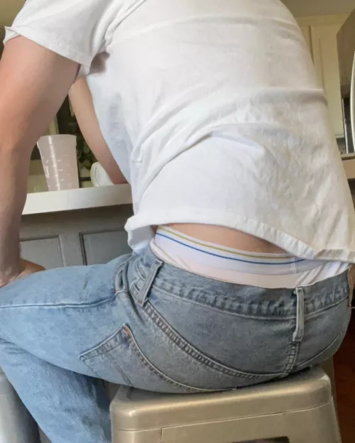 One of my cousins friends, not sure if it’s tws or just white lol