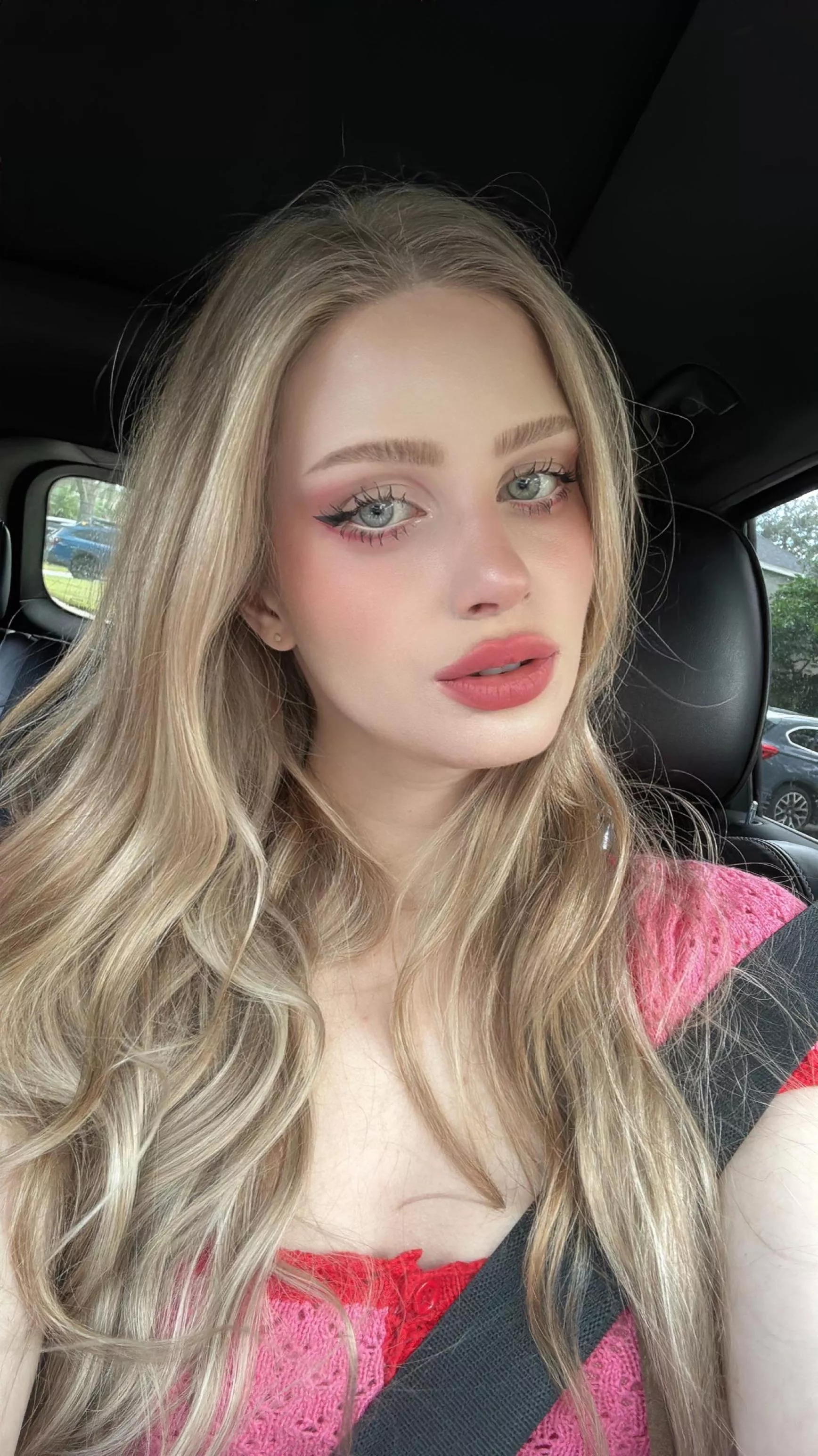 Stop wasting your life being a loser and be worth something to a beautiful goddess <3 [findom]