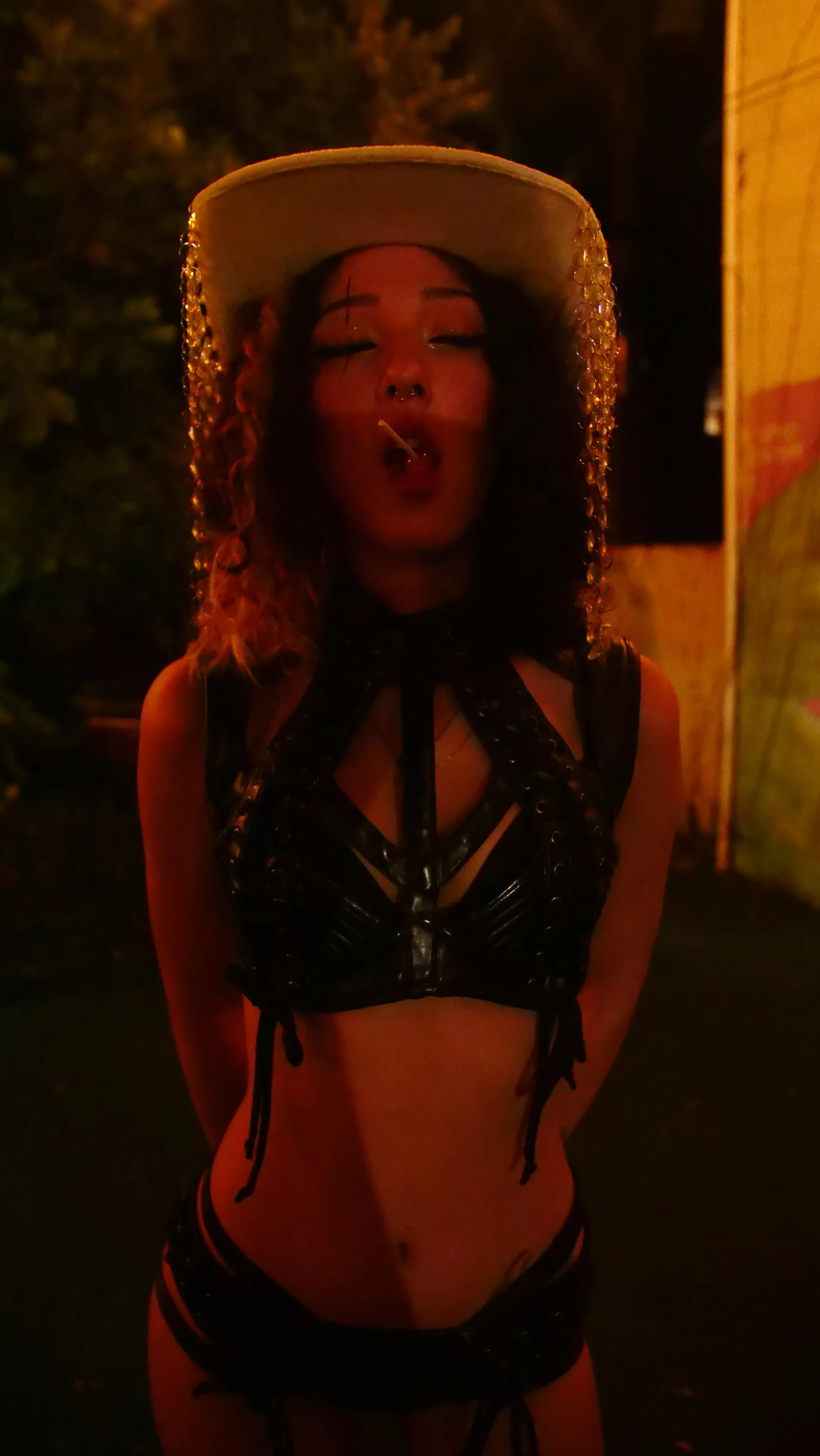 Sunday is for worshipping me relapse again and serve your purpose 
 Sunday is for worshipping me relapse again and serve your purpose