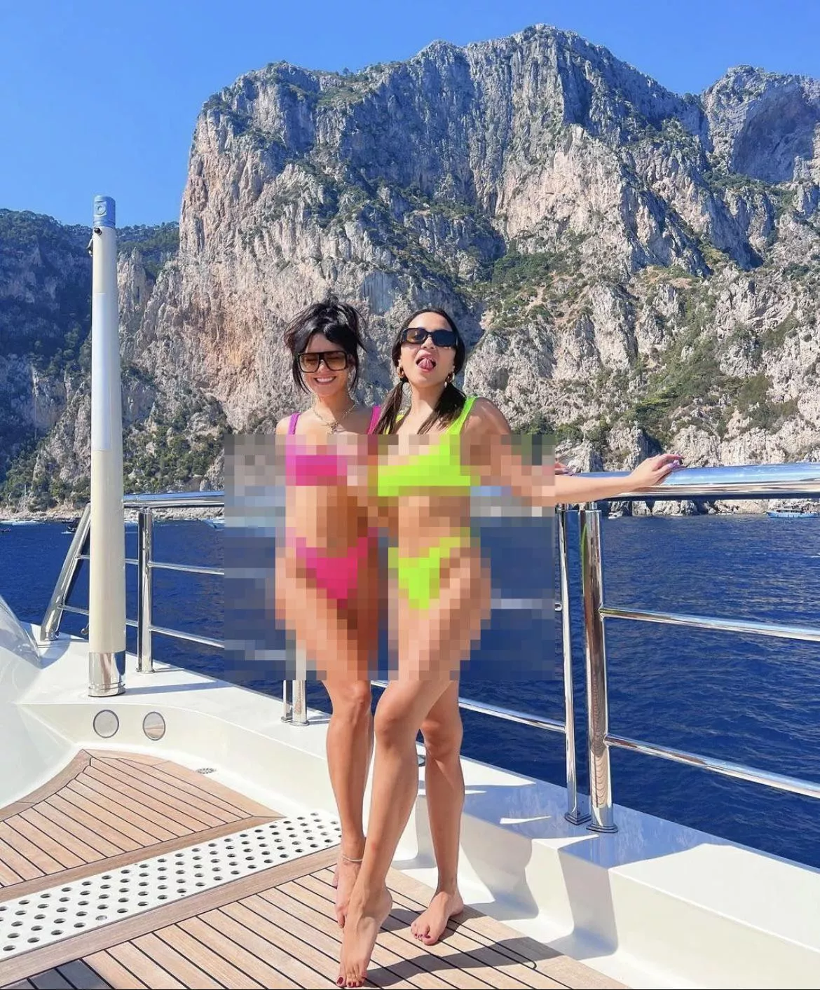 The Hudgens sisters deny you 