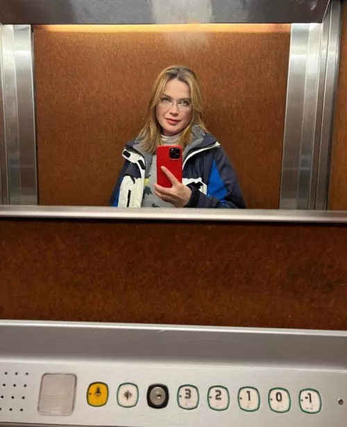 What’s your size ? If you’re 5inches or below I’d give you a humiliating shrinking tasks!