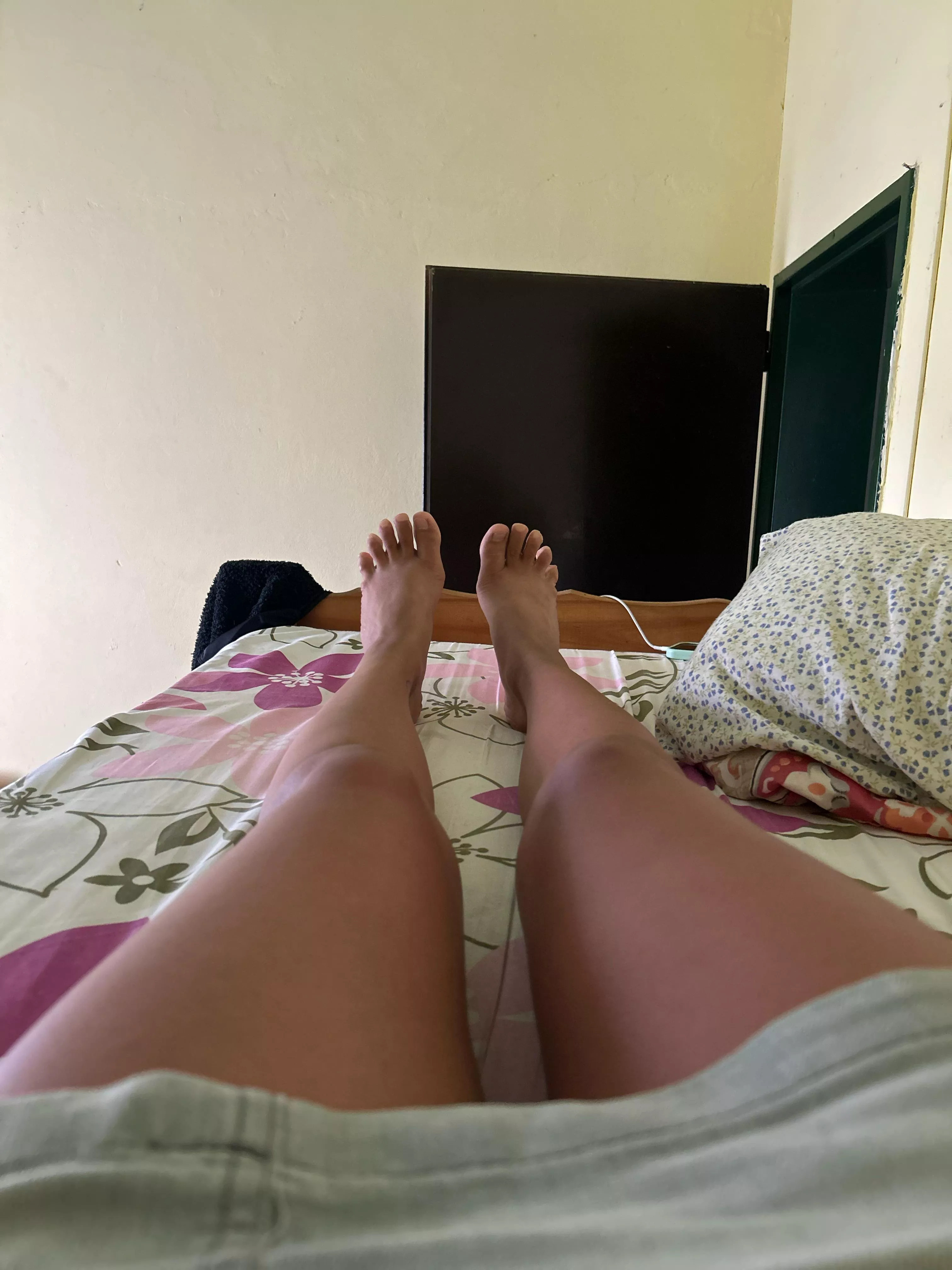 Who puts cream on my feet?