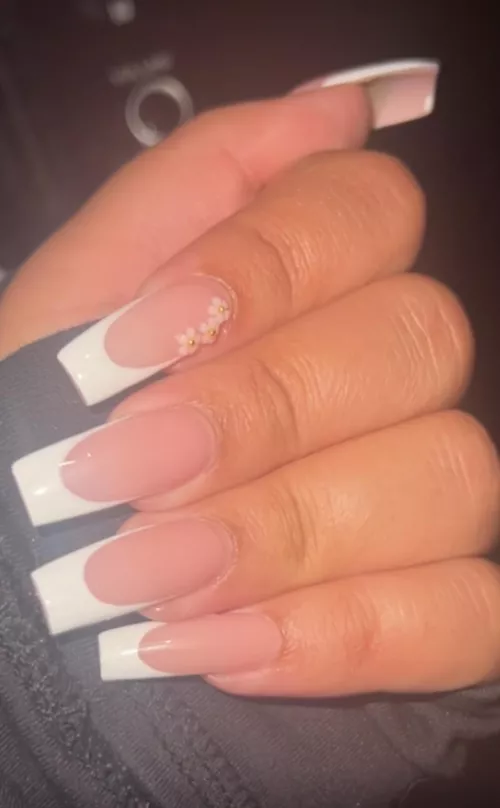 you saw them simp and now you’re gonna reimburse me for them 💅🏽🐷