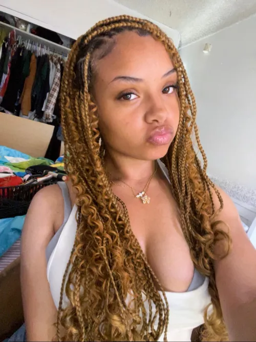 You’re in love with me but I’m in love with your wallet ☹️