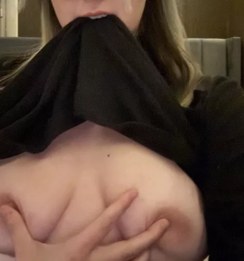 19f i wanna make someone cum tonight, who’s down? ( i’ll verify) 