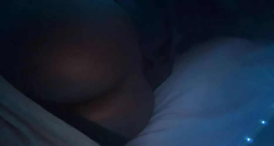 19m looking for someone to pound my fat ass