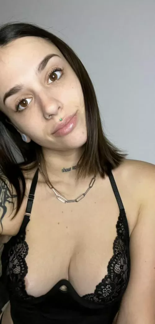 [26][F4M][NYC] - mommy wants your bbc right now