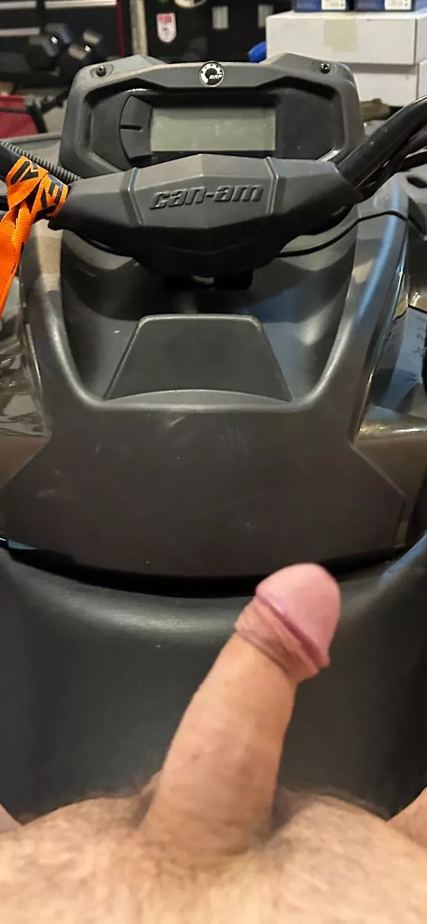 38 m looking for a friend 