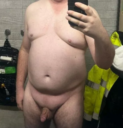 39 m bi truck driver from Florida. Would anyone want to travel with me? I'm a bottom. 