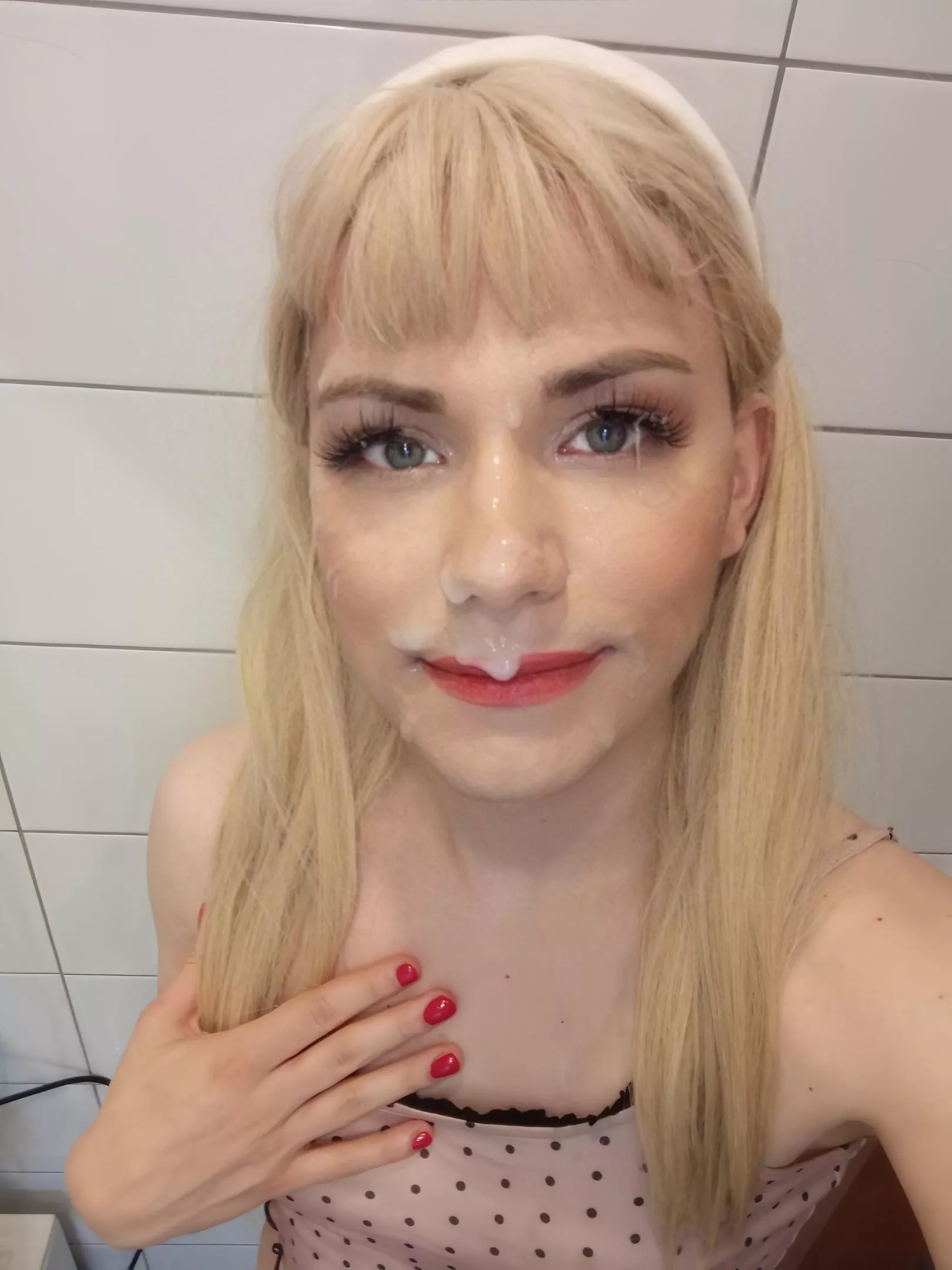 A skin care routine is so important to keep a fresh and healthy look 🩷 :x