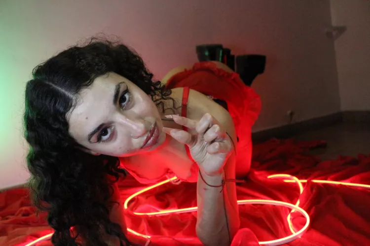 Are you leaking to this ? 