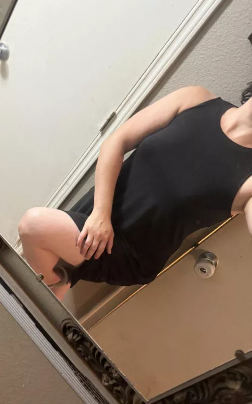 [B4D]sugar daddy online wanted! I don’t post naked for attention. Please have snap so we can both verify. Older men preferably but anyone over 24 can contact me.GFE or content.