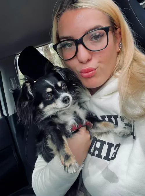 Bored 19 F here… want to help me shake things up a bit?