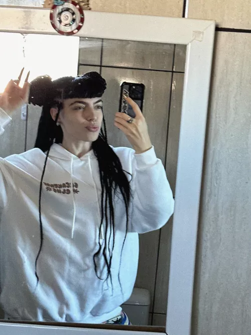 Can’t sleep.. anyone up for a little late night warmth? 23[F4M]