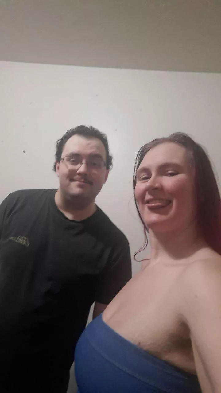 Chubbuck couple looking for fun with single f or open minded couple for nsa fun m25 f23