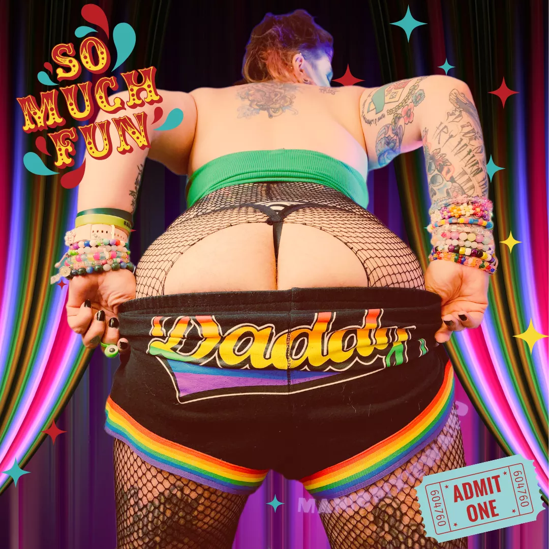 do you have enough tickets to honk this clown's heiney 🤭🎟