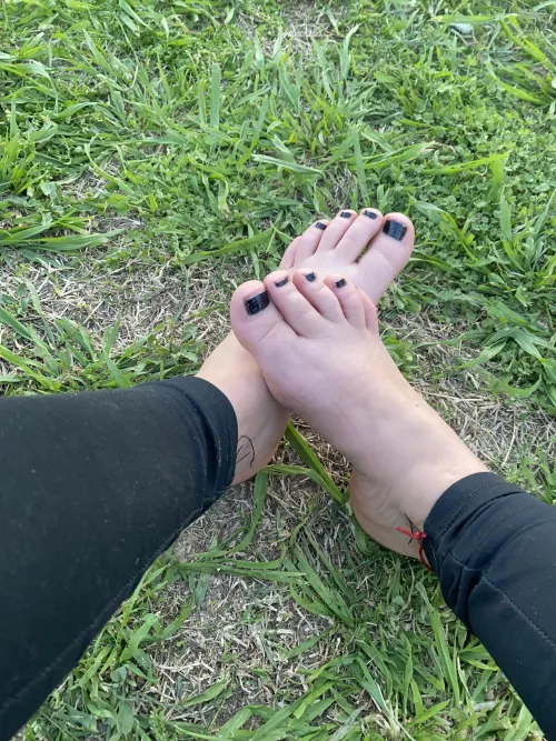 Enjoying nature with bare feet 
