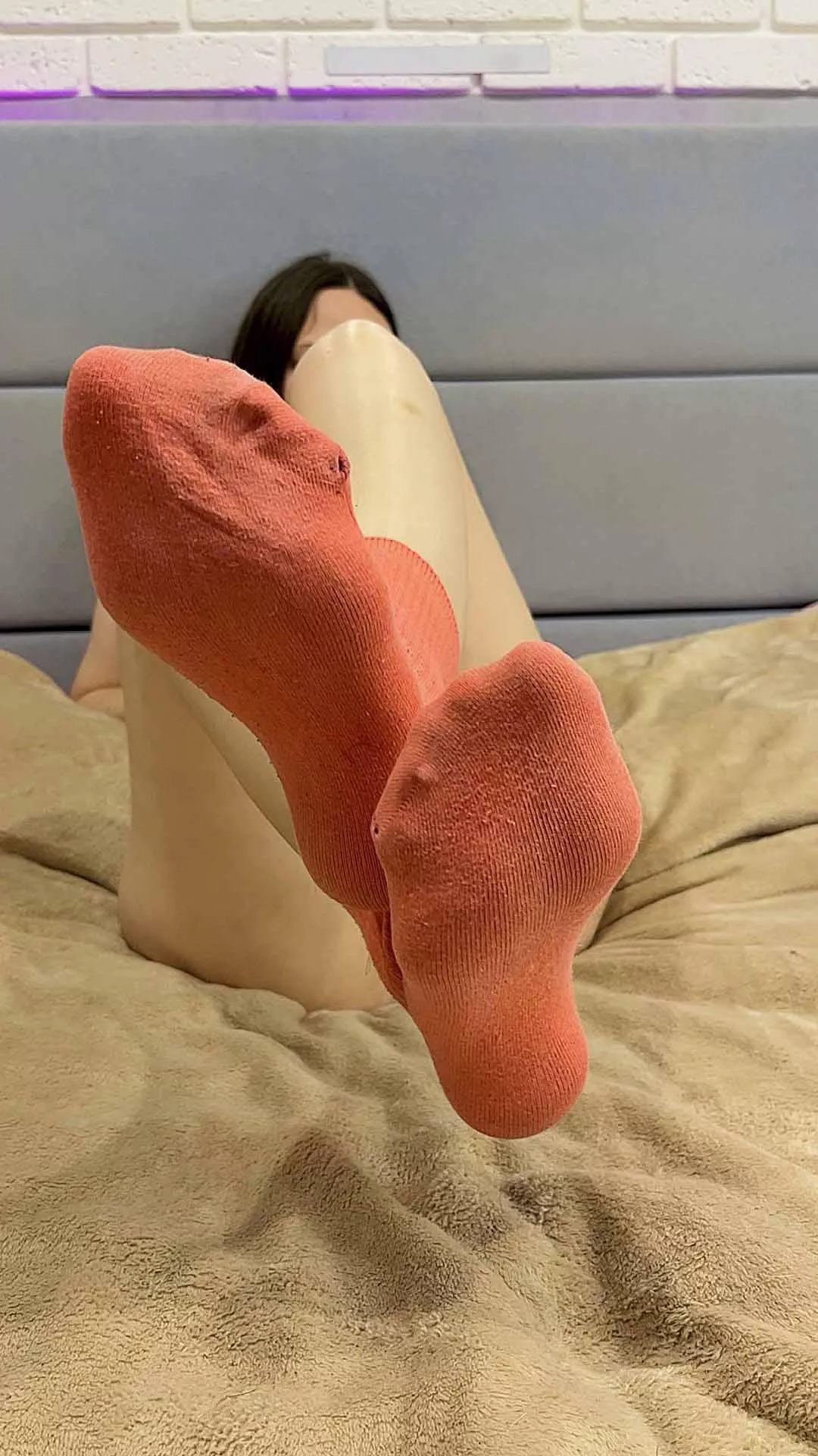 Feet or holes for you to choose