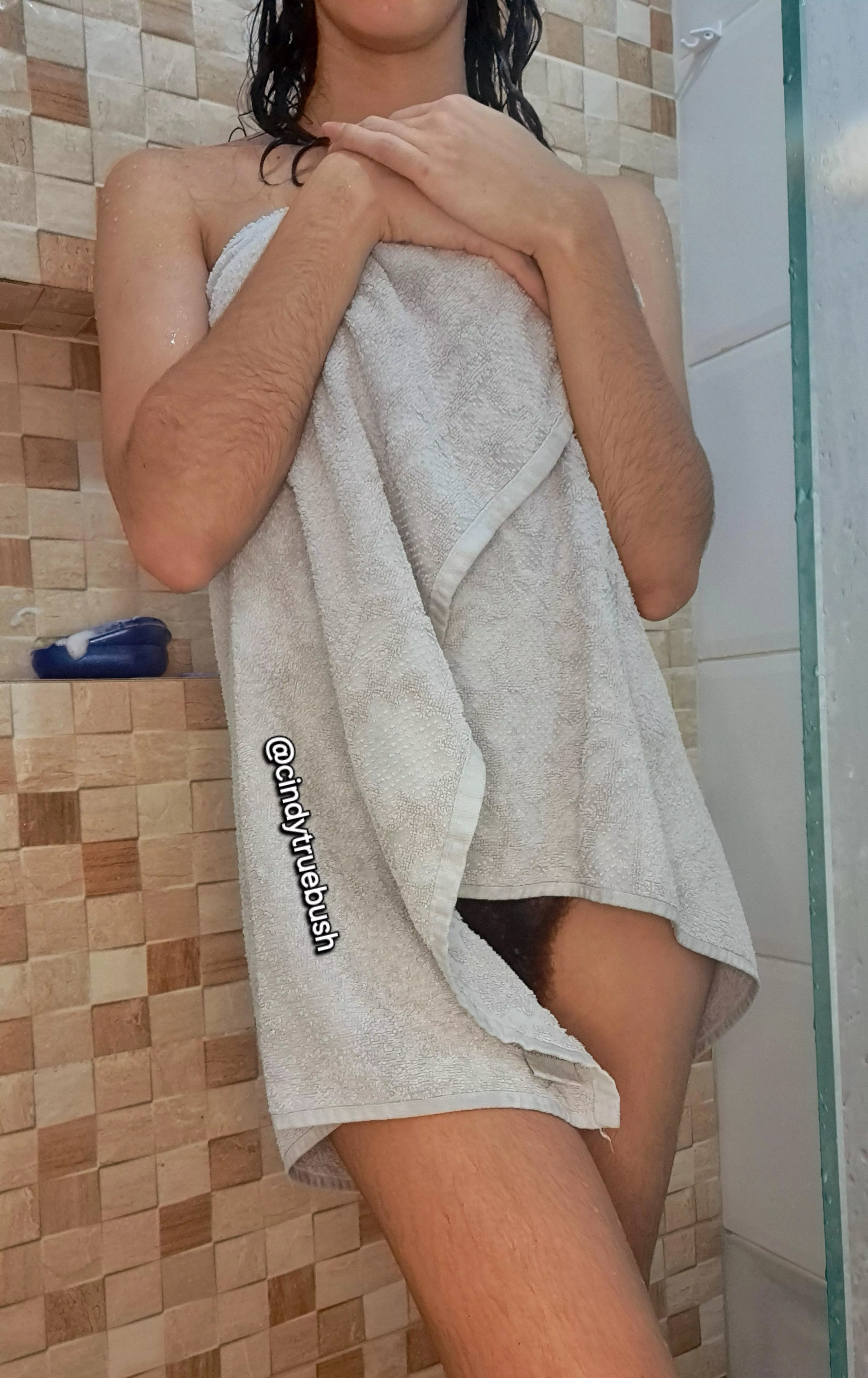 Fresh rug from the shower 🚿 