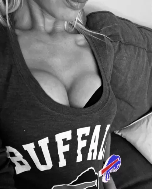 gone fishing 716 ❤️💙🏈 #squishthefish