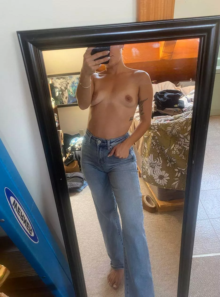 Gonna open the door for you rn, can I go like this?