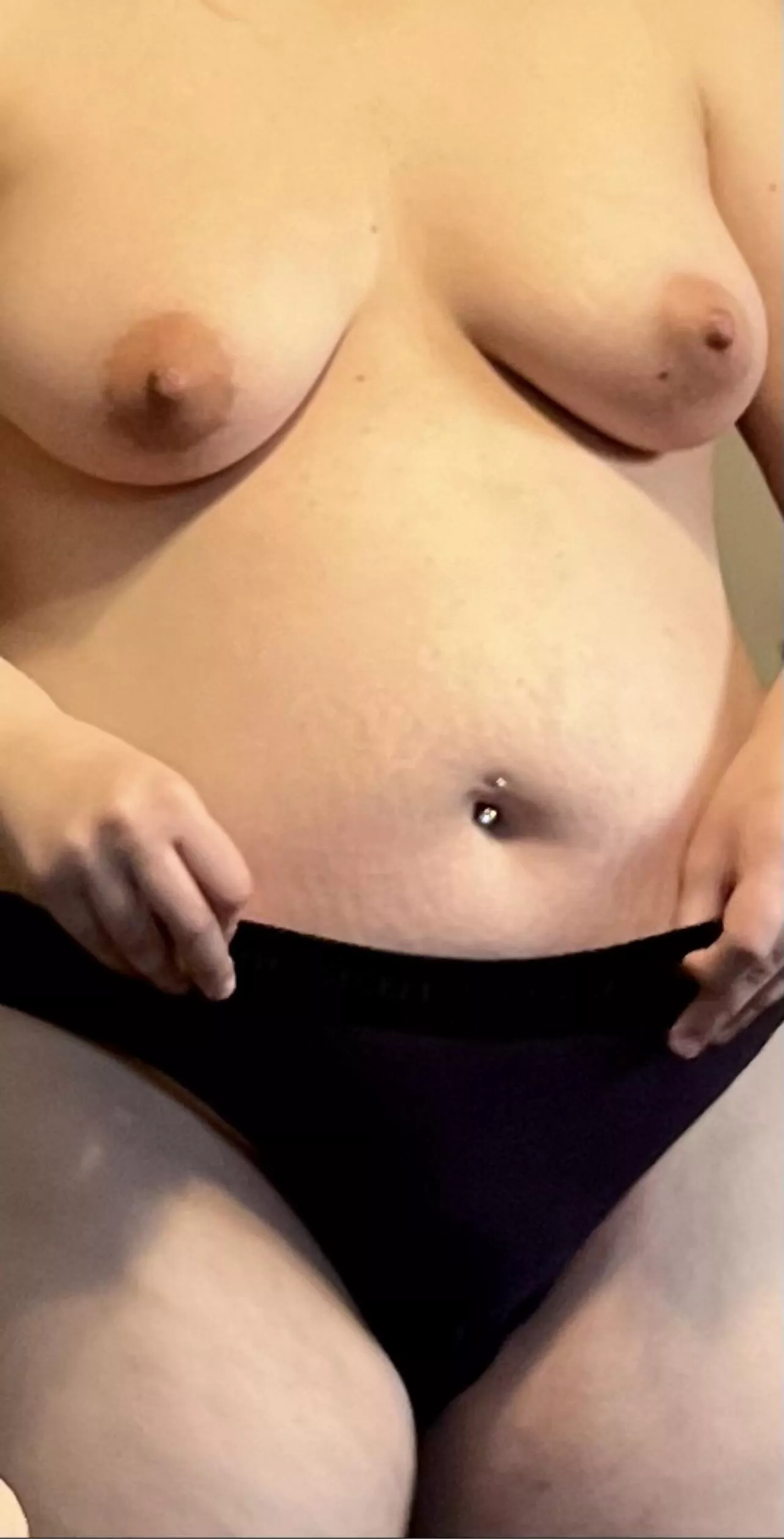 Horny pregnant milf waiting to hear what you would do…