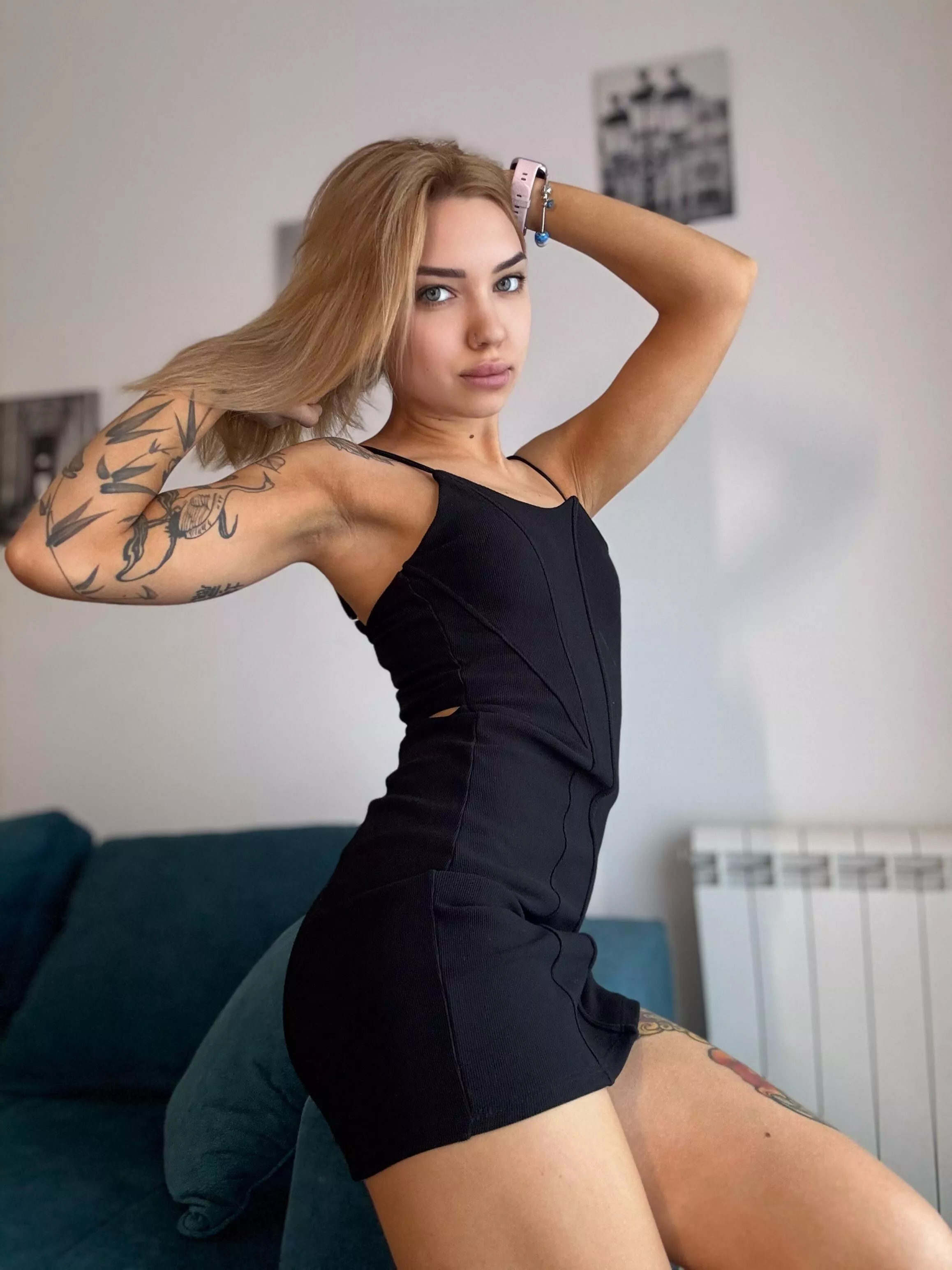 I know I look cute in this tight dress, but I want you to take it off me