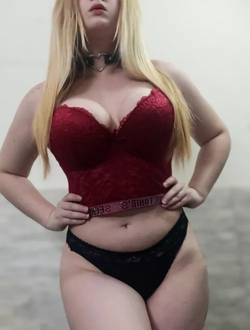 I love it when you look at me and get hard. Go to my page for only $5, I give you a rating (nudes, topless, videos and more)