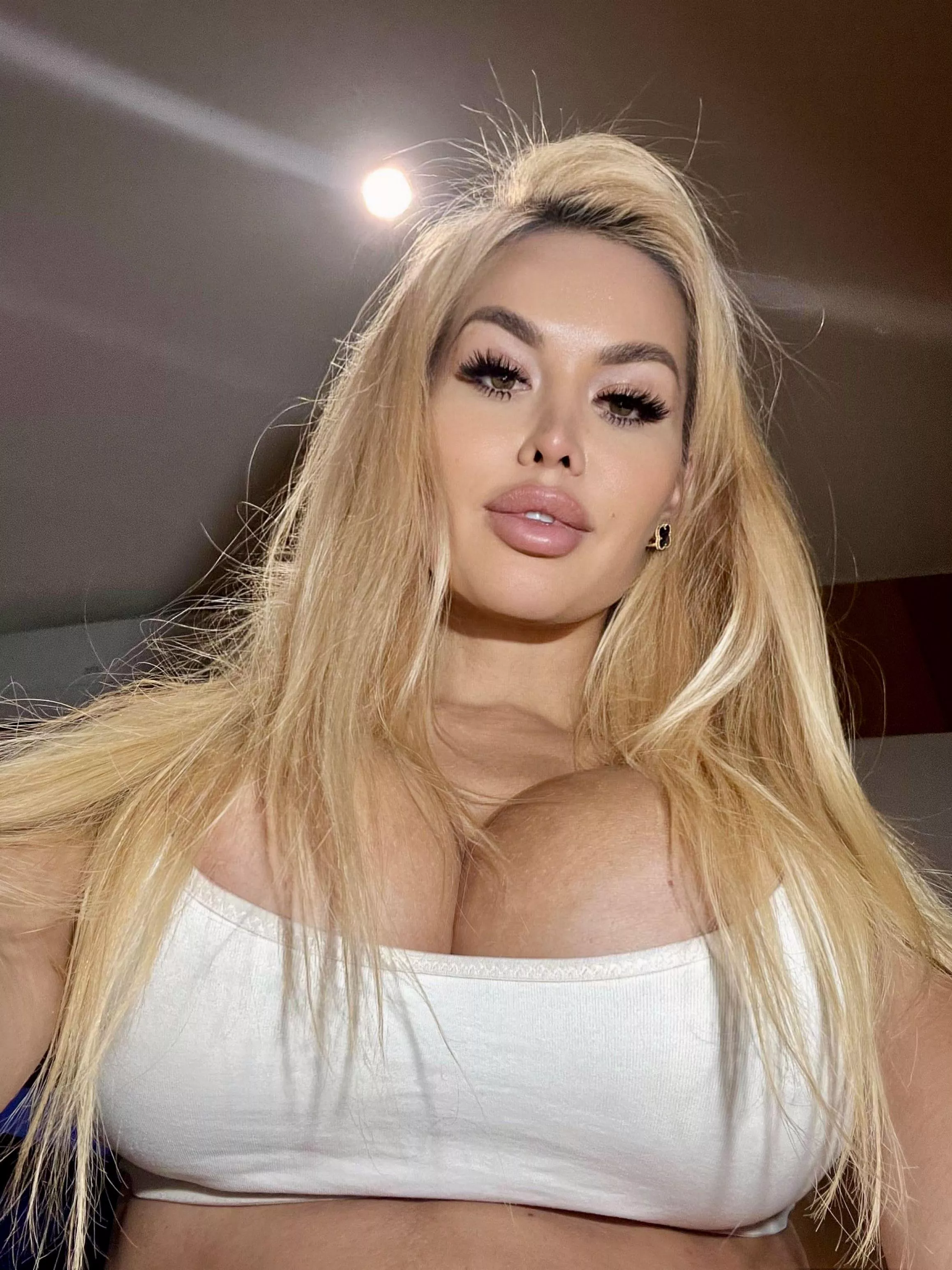 I think this lipstick color really suits me