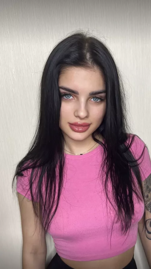 I'm a brunette who likes to seduce 