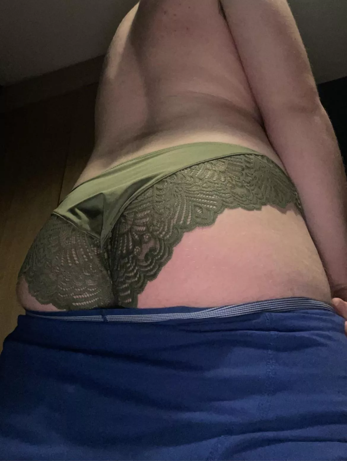 I’m craving someone do something to this ass! These panties are too cute 