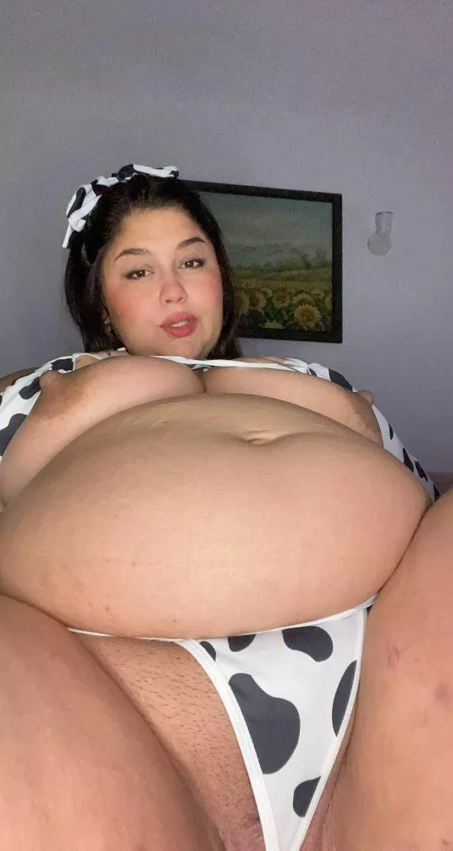 imagine having a girlfriend who consumes 5000kcal per day, that's me.