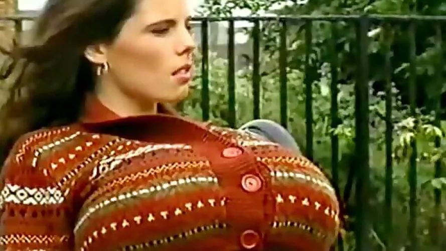 Imagine just seeing Cindy in public like this 