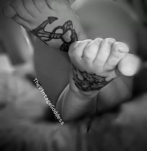 It's been FOREVER since I drained a weak slut and left them begging for more. Who's going to change that this evening?