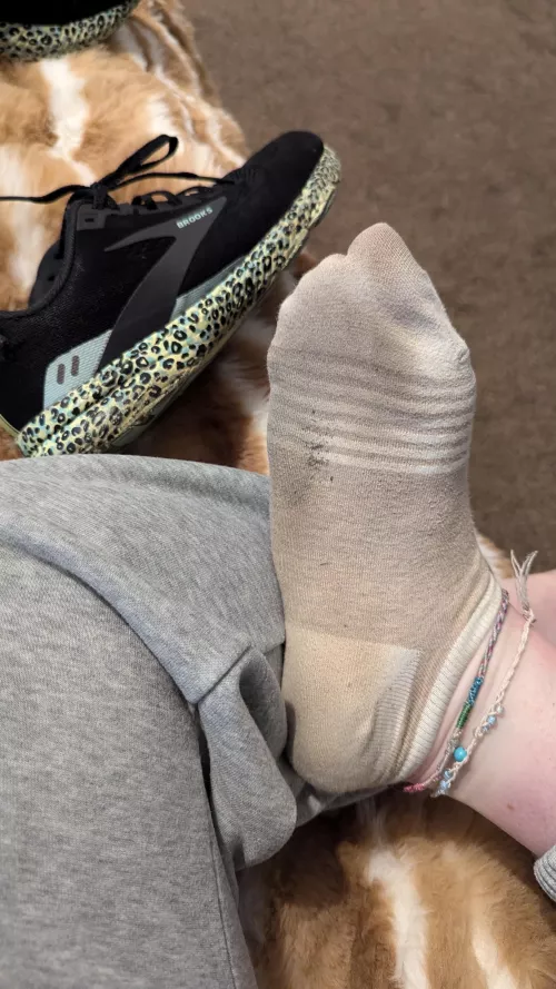 I've been wearing these for a week and they are gross 😅. Lots of long shifts and stinky from the rain!