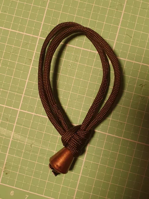 just a simple and easy Cockring out of Paracord...