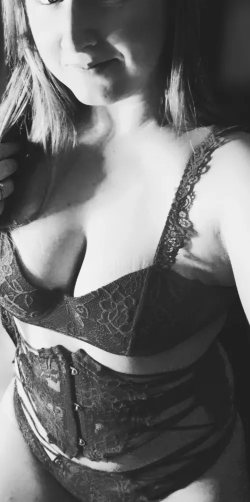 Lace with a smirk 😏