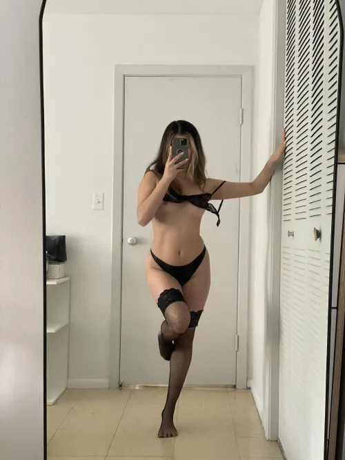 Let me seduce you in sultry lingerie baby ;)