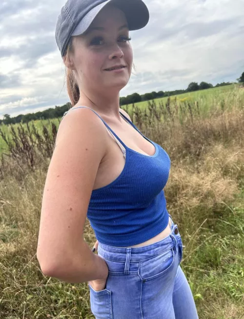 Let’s fuck outdoors where no one can find us ;)