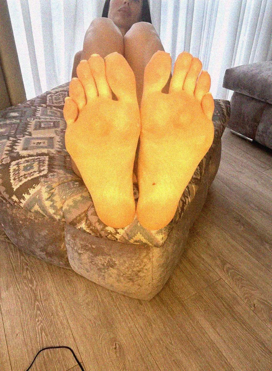 long toes and sweet soles [oc]